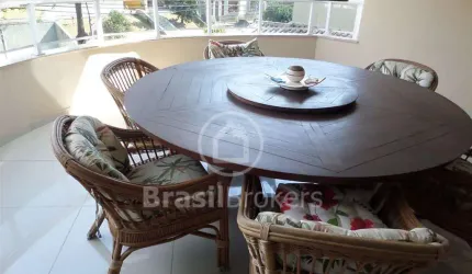 Casa à venda com 562,00m² e 5 quartos em Jardim Guanabara, Rio de Janeiro - rj