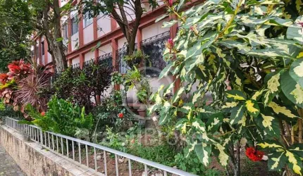 Apartamento dois quartos no Village (Ilha do Gov.)