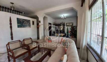 Casa à venda com 250,00m² e 5 quartos em Jardim Guanabara, Rio de Janeiro - rj