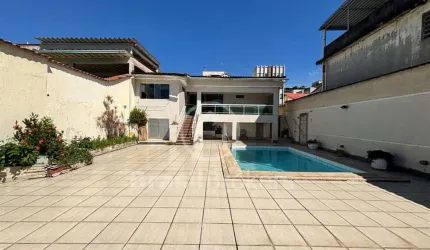 Casa linear com 3 quartos piscina e churrasqueira no Jardim Guanabara