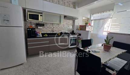 Ótimo apartamento 3 quartos 1 suíte com 3 vagas e elevador Jardim Guanabara