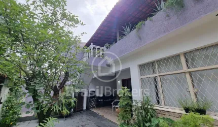 Casa multifamiliar no Jardim Guanabara