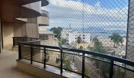 Amplo e Moderno Apartamento com Varandão e Vista Mar