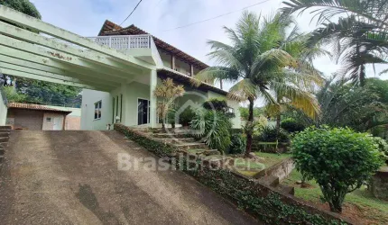 Casa à venda com 1000,00m² e 4 quartos em  Saquarema - RJ
