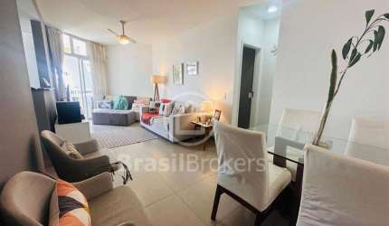 Apartamento de sala e quarto com vaga de garagem em Botafogo