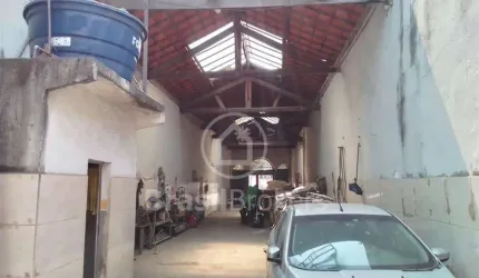 Prédio à venda na Rua Santo Cristo com 297m2