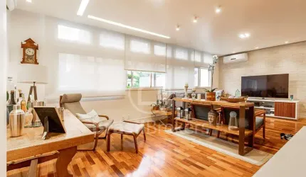 APARTAMENTO REFORMADO NA 1ª QUADRA DA PRAIA DO LEBLON