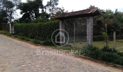 Rural à venda com 1400,00m² e 4 quartos em Centro, Valença - rj