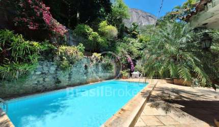 Casa na Alexandre Stockler  com terreno 1400 m² e 5 suites, Rio de Janeiro - RJ