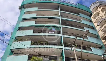 Apartamento de 2 quartos à venda em Niterói.