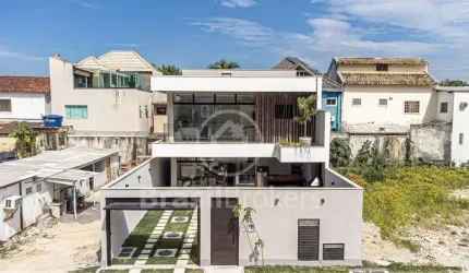 Casa Alto Padrão 3 suítes, porteira fechada no Condomínio Tangarás Recreio