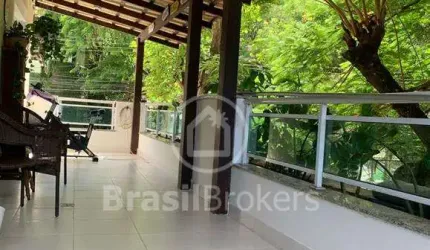 Casa Condomínio 4 quartos com Piscina, Luxo.