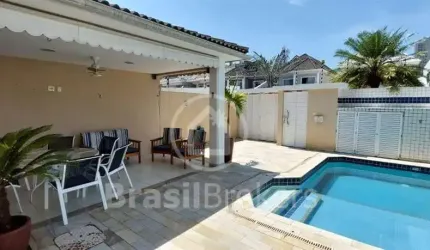 Casa de Condomínio à venda com 260,00m² e 4 quartos em Recreio dos Bandeirantes, Rio de Janeiro - rj