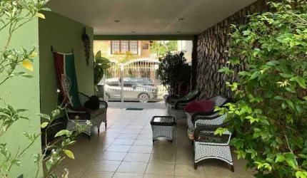 Suntuosa residencia, 04 quartos,melhor condomínio do Valqueire