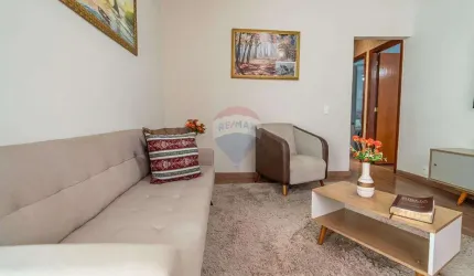 Casa em Higienópolis, com vaga, terraço totalizando 180 M2, porteira semifechada