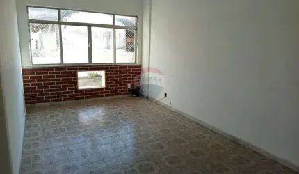 APARTAMENTO 62m² COM 2 QUARTOS, VAGA E DEPENDÊNCIA COMPLETA EM OLARIA!