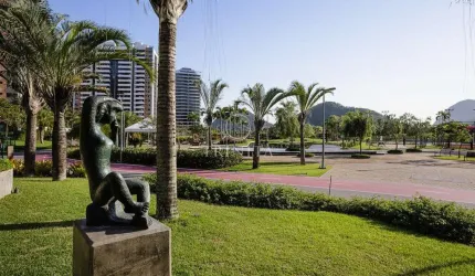 Apartamento  em Barra da Tijuca - Rio de Janeiro, RJ por 810000