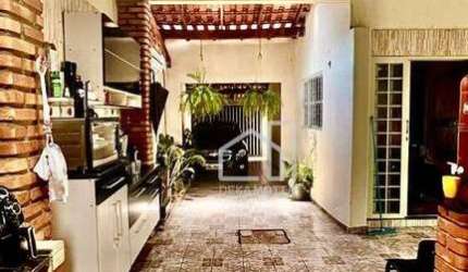 Sobrado com 4 dormitórios à venda, 265 m² por R$ 787.500,00 - Luizote de Freitas - Uberlândia/MG