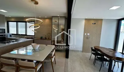 Sobrado com 4 dormitórios à venda, 260 m² por R$ 2.100.000,00 - Jardim Inconfidência - Uberlândia/MG