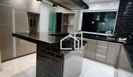Casa com 3 dormitórios à venda, 200 m² por R$ 795.000 - Granada - Uberlândia/MG