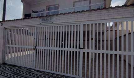 Excelente sobredo de condomínio com 02 dormitórios, 01 banheiro social, 01 lavabo e quintal reservado. O imóvel está localizado na Vila Sônia, bairro que tem recebido muita valorização através de rece