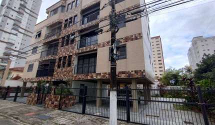 Excelente cobertura de 03 dormitórios, sendo 01 suíte, 02 vagas de garagem, solarium com vista livre para o mar. O imóvel está localizado na Vila Caiçara, bairro que vem recebendo e cada vez mais inve