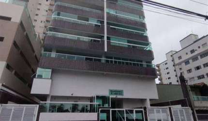 Excelente apartamento de 02 dormitórios, sendo 01 suíte, 01 vaga de garagem, sacada gourmet com churrasqueira e vista para o mar.O imóvel está localizado na Cidade Ocian, bairro mais tradicional de Pr
