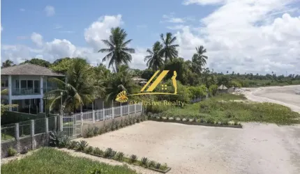 Casa super aconchegante beira mar na Ilha de Itaparica.  Praia Ponta de Areia, umas das mais belas praias da Ilha.