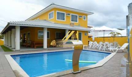 Casa no Condomínio Paraíso, em Guarajuba, a 300m da Praia! 7 suítes, 293m2 de área construída. Maravilhosa! O condomínio tem uma ótima infraestrutura!