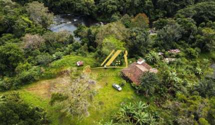 Fazenda de Cacau no município de Ilhéus, quase em Itajuípe. 125 hectares. Plantação de cacau e também de açaí.  O rio Almada passa por dentro dela.