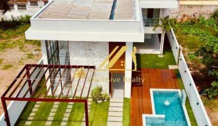 OPORTUNIDADE- Casa de luxo mobiliada em Guarajuba, a 200m da praia, no Condomínio Paraíso! 7 suítes, Piscina com Hidro e Cascata. Agende sua visita
