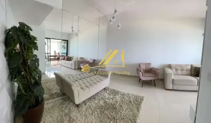 Apartamento 2 quartos, 70m2, mobiliado e vista mar. Bem ventilado. A 200m da praia, perto da Orla de Armação. 1 vaga de garagem, prédio com piscina