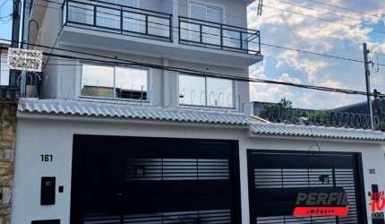 SOBRADO 03 SUÍTES COM AMPLO ESPAÇO DE CONVIVÊNCIA E 05 VAGAS