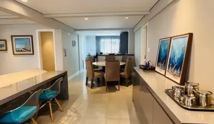 03 Dormitórios + Dependência, Mobiliado-decorado, Vaga Privativa – 20m Mar.