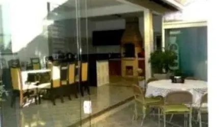 Casa com 3 Quartos e 2 banheiro à Venda, 133m²Itapevi, São Paulo