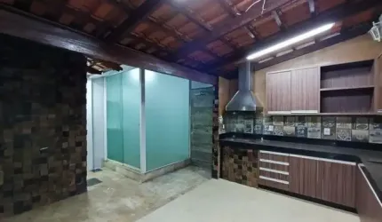 Casa com 3 Quartos e 2 banheiro à Venda, 136m²Jardim Tupanci - Barueri, São Paulo