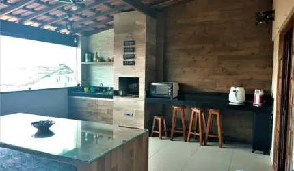 Casa com 3 Quartos e 2 banheiro à Venda, 136m²Centro São Roque São Paulo