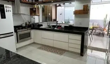 Casas com 3 Quartos e 3 banheiros à Venda em Jardim Vila Galvão
