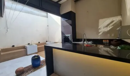Casas com 3 Quartos e 2 banheiros à Venda em Residencial Furlan