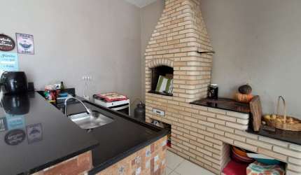 Lindo Sobrado no Jardim São Guilherme – Qualidade, Conforto e Espaço para a Família!
