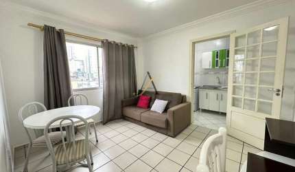 Apartamento mobiliado no centro de Balneário Camboriú