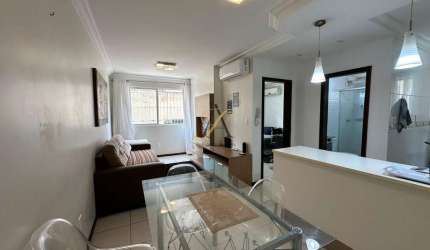 Apartamento no centro de Balneário Camboriú, 350 metros do mar