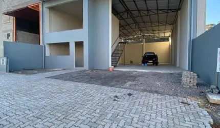Pavilhão / Depósito Jardim das Hortências Caxias do Sul