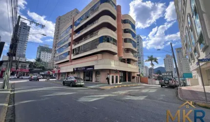 M36 - Cobertura localizada no Ed. novo Mundo em Itapema