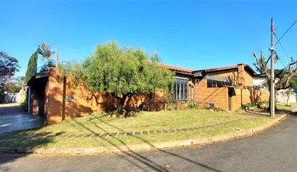 Casa à venda em Campinas, Parque São Quirino, com 5 quartos, com 323.95 m²