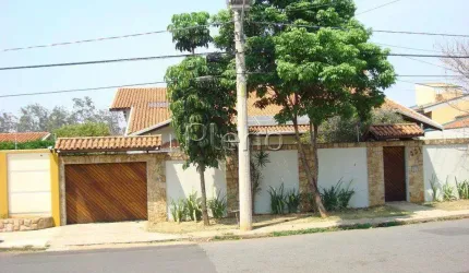 Casa à venda e para locação com 4 suítes no Parque Taquaral, Campinas.