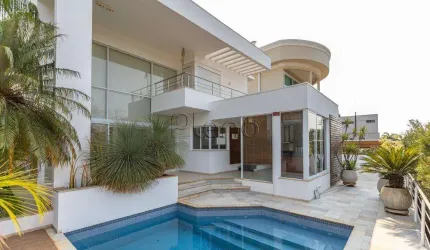 Casa à venda com 4 suítes no Alphaville Dom Pedro.