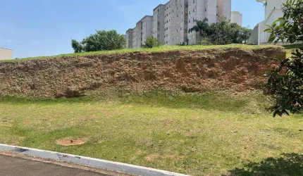 Terreno à venda no Residence Vila Real.