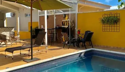Casa à venda com 3 suítes no Swiss Park em Campinas
