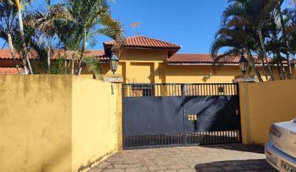 Chácara à venda com 3 quartos no Parque das Bandeiras, Indaiatuba.